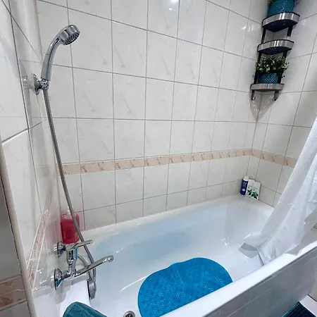 Stella's Airport - Near Airport And Bus Station - Near Tram, Bus And Train Stops - Free Wifi, Parking And Netflix - Bath - New Renovation Reval